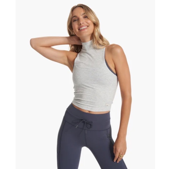 Vuori Women's Medium Cove Funnel Neck Tank Light Heather Grey NWT Stretch Knit - Picture 2 of 7